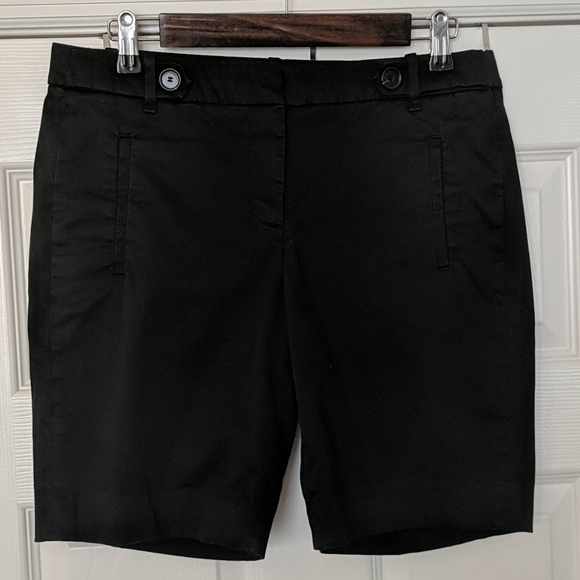 LOFT Black Bermuda Shorts - Picture 1 of 4